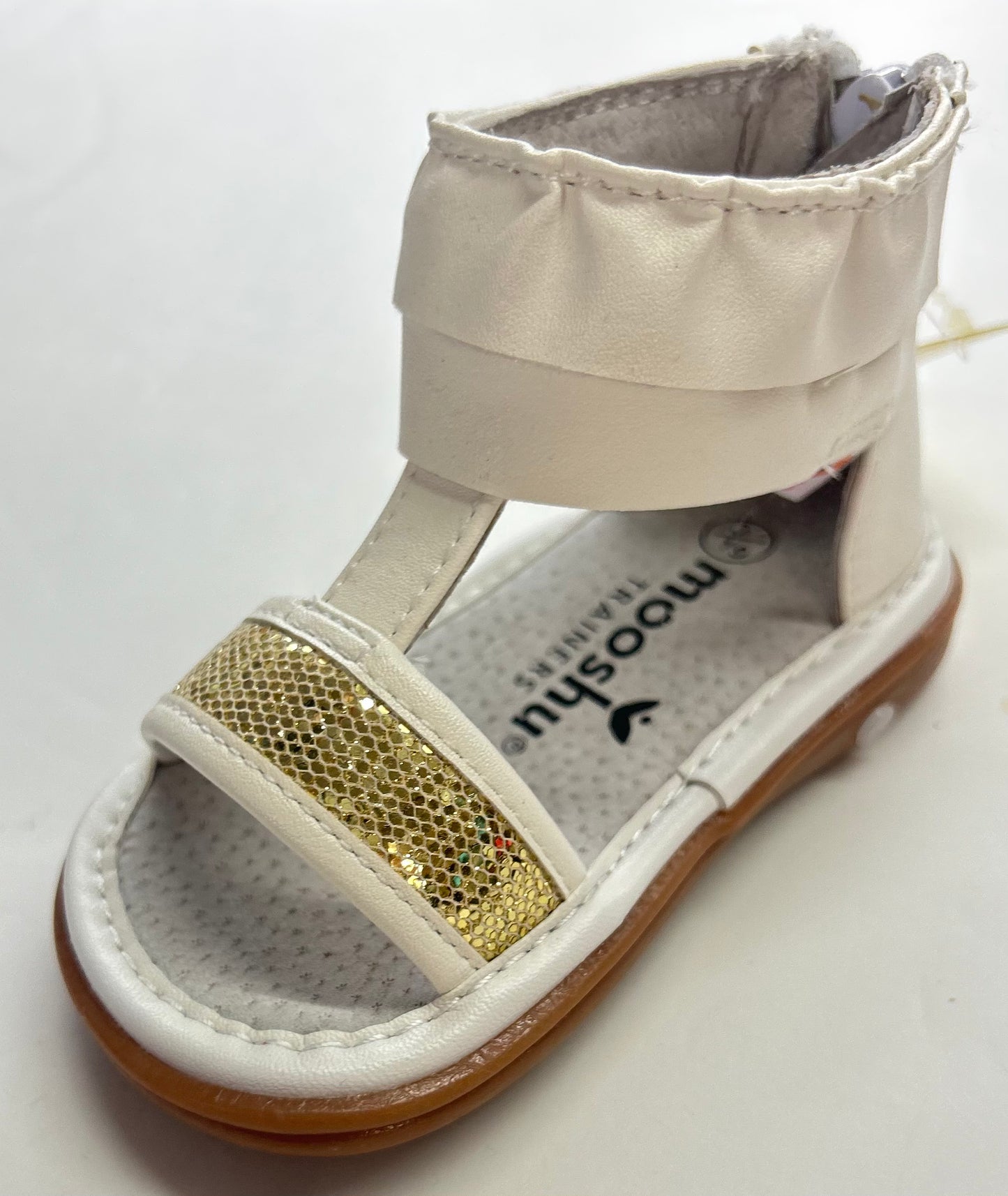 Mooshu Squeaker Sandles Lucy White
